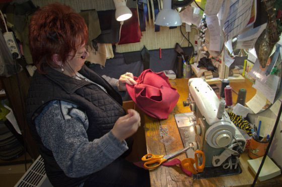 kalapüzlet, kalapbolt, kalapkészítő, kalaposmester, egyedi kalap készítés